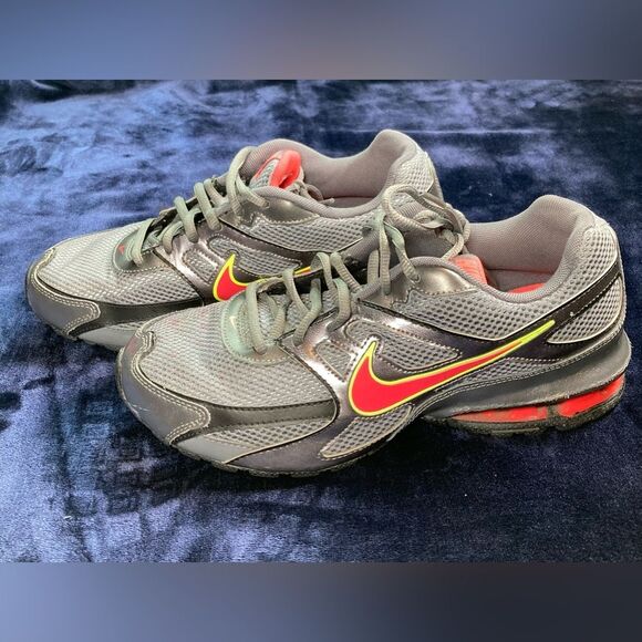 Nike Women’s Reax Run Dominate in Grey/Pink, size 8.5, Nike 456819-063 - Picture 1 of 9